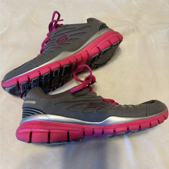 Skechers Shoes - Skechers Run Tone Ups Women's Size 7.5 gray pink